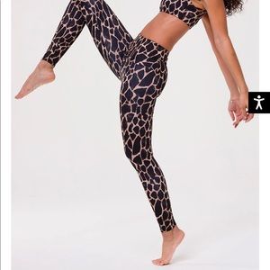 Onzie high rise giraffe long legging M/L